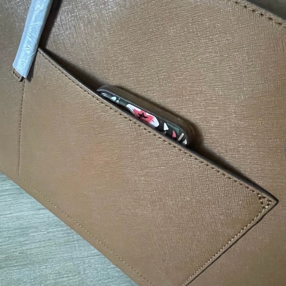 New, authentic Tory Burch large tote bag - Picture 10 of 13